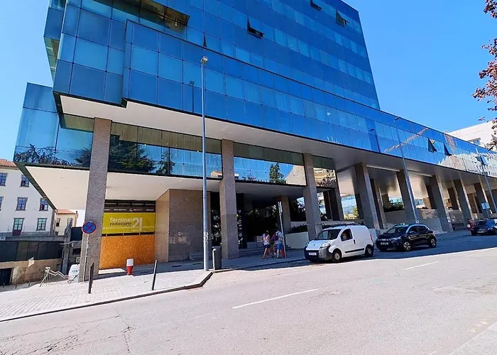 Downtown 80 Meters To Metro And Free Parking Oporto