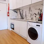 Downtown 80 Meters To Metro And Free Parking *