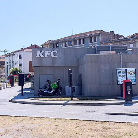 Downtown 80 Meters To Metro And Free Parking