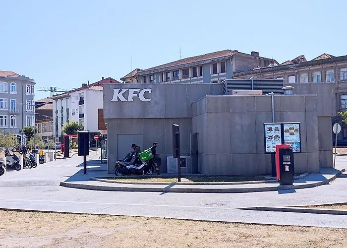 Downtown 80 Meters To Metro And Free Parking