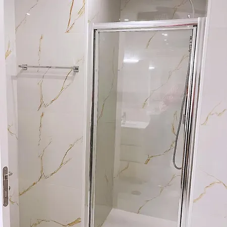 Apartment Downtown 80 Meters To Metro And Free Parking Porto