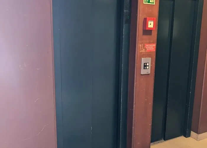 Downtown 80 Meters To Metro And Free Parking *